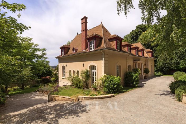 Image No.1-5 Bed House for sale