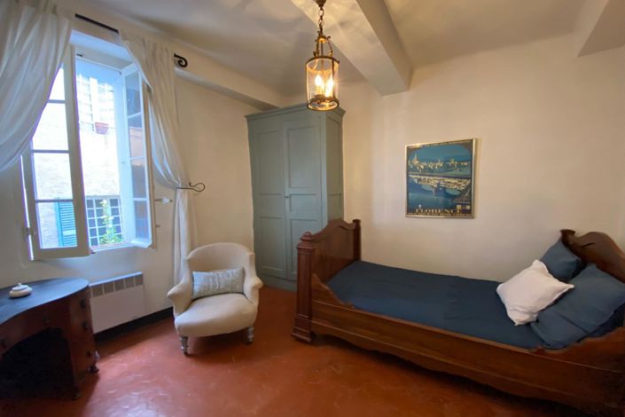 Image No.10-2 Bed Apartment for sale