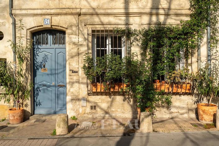 Image No.1-6 Bed House for sale