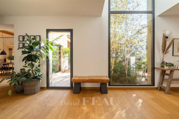 Image No.10-4 Bed House for sale