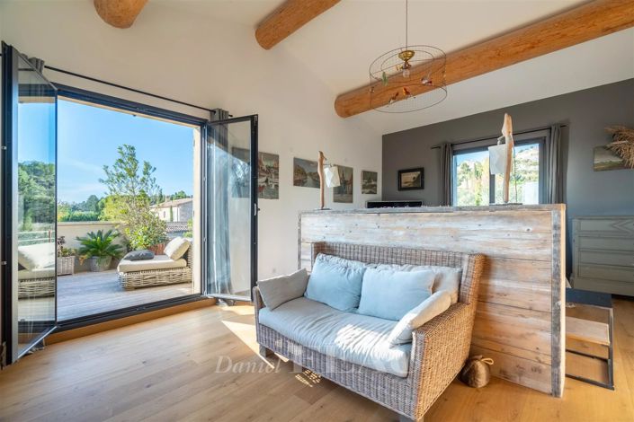 Image No.14-4 Bed House for sale