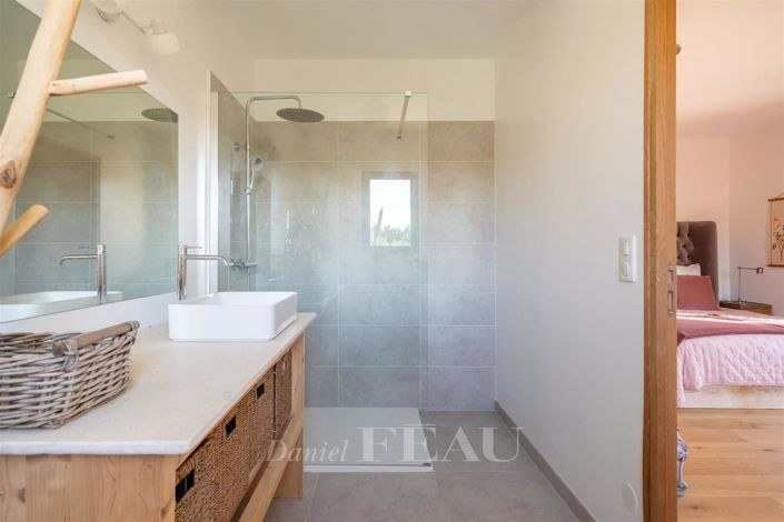 Image No.16-4 Bed House for sale