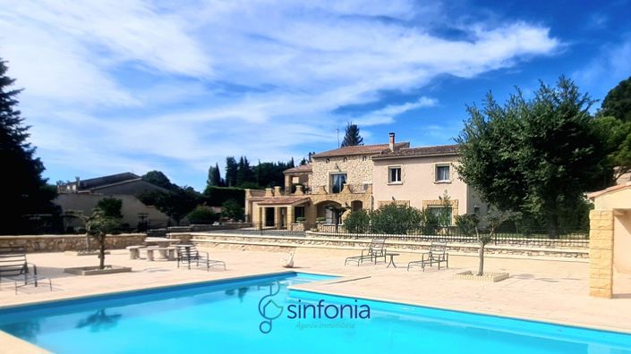 Image No.1-6 Bed Property for sale