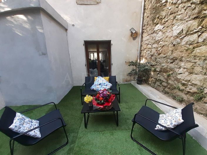 Image No.1-2 Bed House for sale