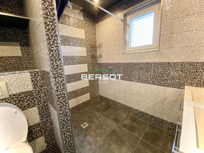 Image No.11-4 Bed House for sale