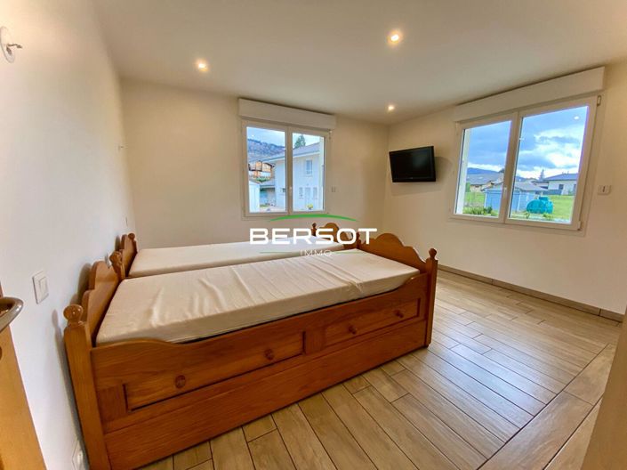 Image No.14-4 Bed House for sale