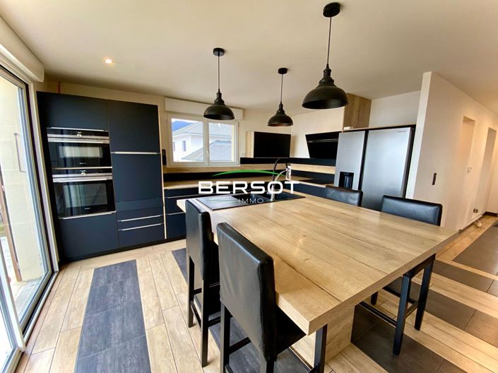 Image No.5-4 Bed House for sale