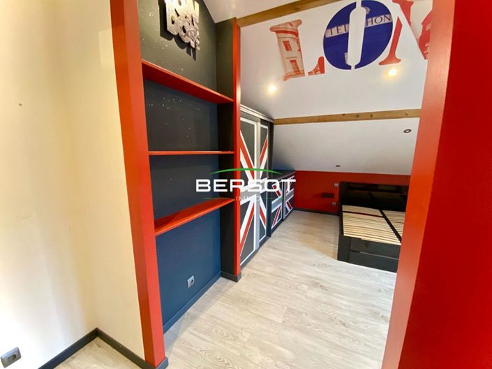 Image No.6-4 Bed House for sale