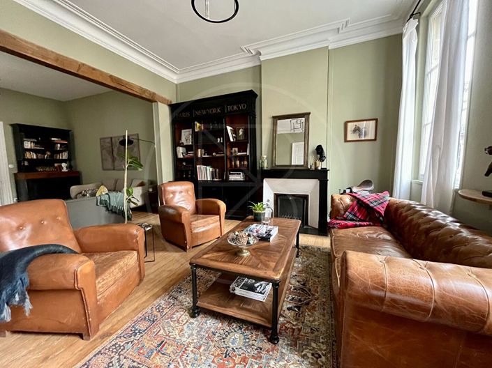 Image No.1-4 Bed House for sale