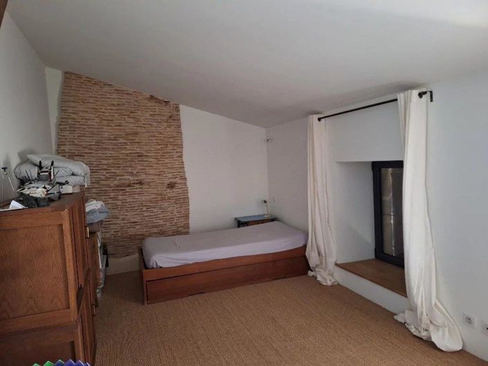 Image No.20-4 Bed House for sale