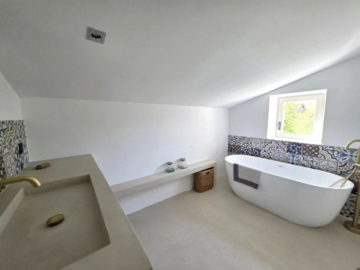 Image No.20-3 Bed House for sale