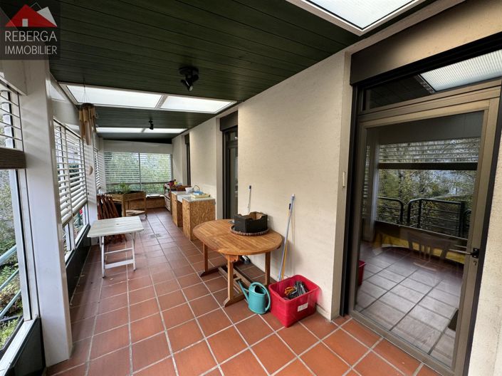 Image No.11-5 Bed House for sale