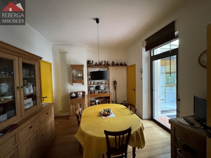 Image No.12-5 Bed House for sale