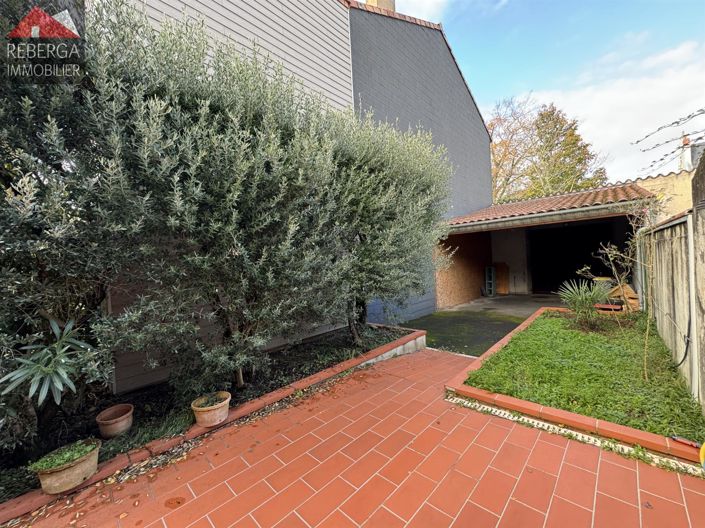 Image No.26-5 Bed House for sale