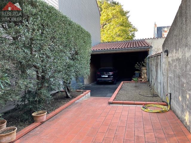 Image No.8-5 Bed House for sale