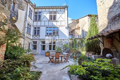 1 - Agen, Propriété