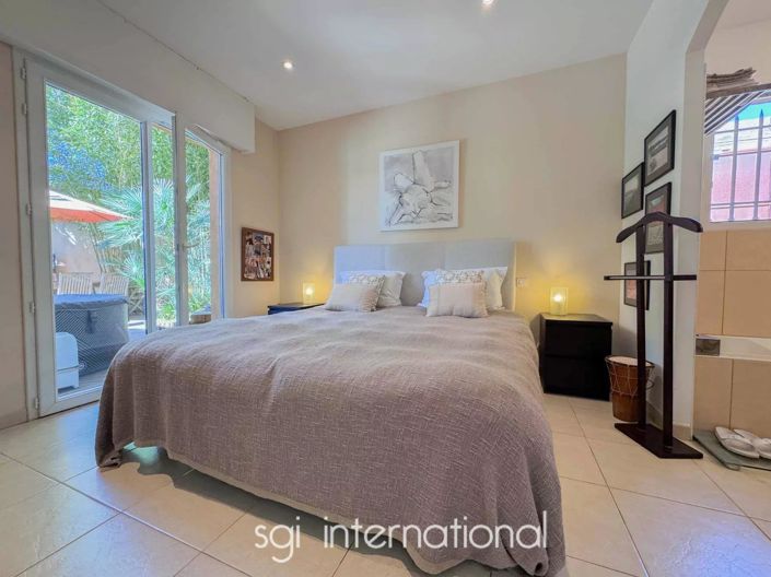 Image No.11-3 Bed House for sale