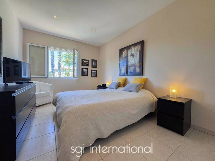 Image No.13-3 Bed House for sale