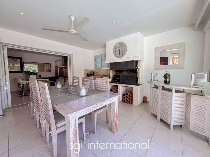 Image No.9-3 Bed House for sale