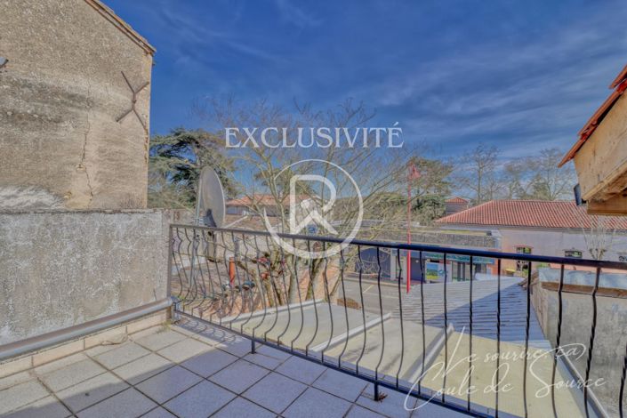 Image No.1-3 Bed House for sale