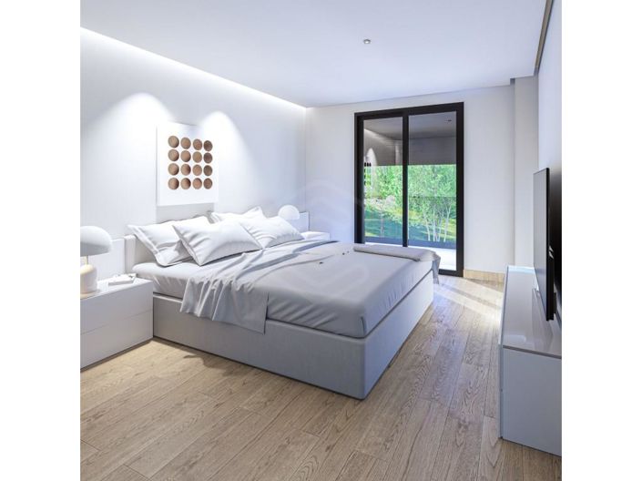 Image No.12-4 Bed House for sale