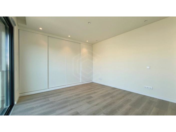 Image No.24-4 Bed House for sale