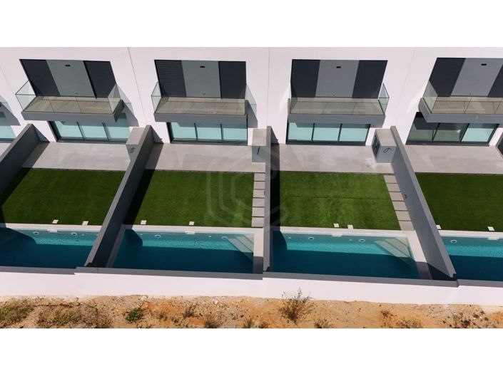 Image No.52-4 Bed House for sale