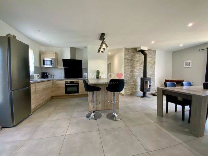 Image No.1-3 Bed House for sale