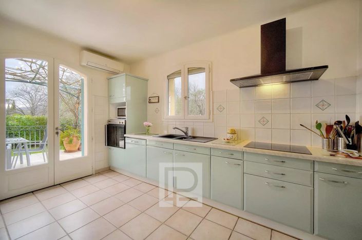 Image No.13-6 Bed House for sale