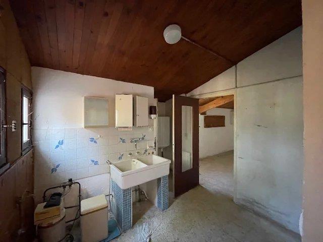 Image No.15-3 Bed House for sale