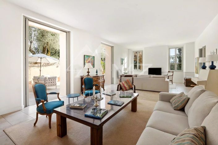 Image No.2-7 Bed House for sale