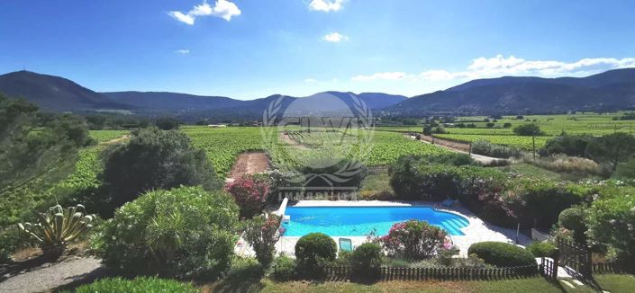 Image No.1-4 Bed House for sale