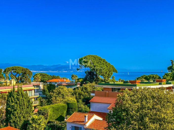 Image No.1-Appartement de 3 chambres à vendre à Antibes