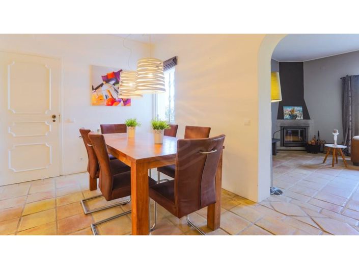 Image No.10-2 Bed House for sale