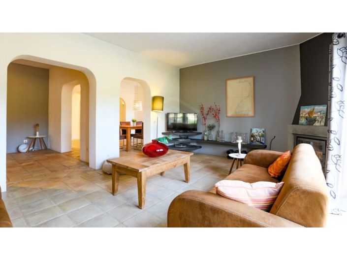 Image No.30-2 Bed House for sale