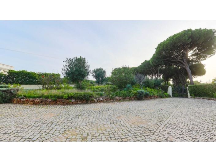 Image No.42-2 Bed House for sale