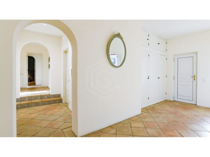 Image No.6-2 Bed House for sale