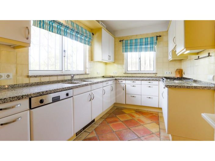 Image No.7-2 Bed House for sale