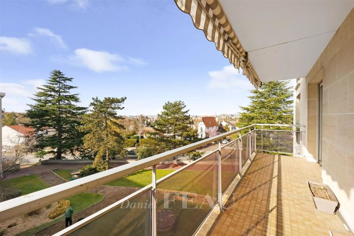 Image No.1-4 Bed Apartment for sale