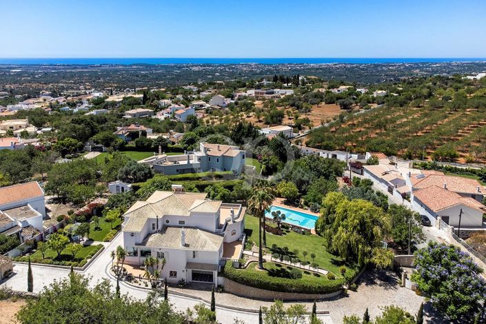 Image No.12-4 Bed House for sale