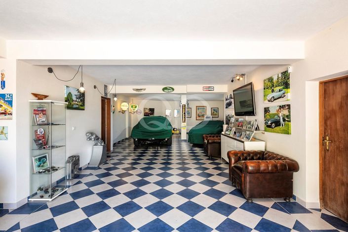 Image No.17-4 Bed House for sale