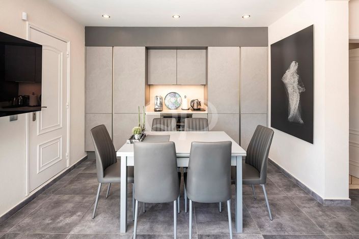 Image No.3-4 Bed House for sale