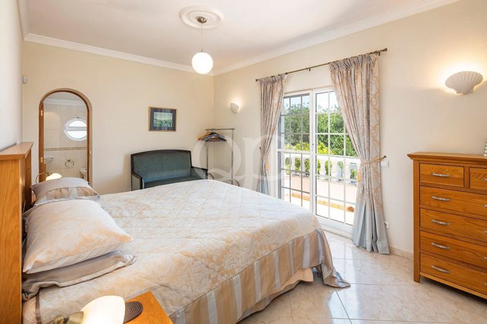 Image No.31-4 Bed House for sale