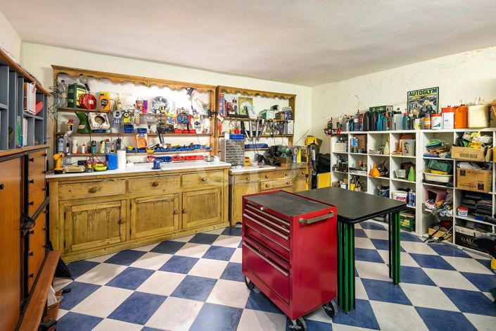 Image No.34-4 Bed House for sale