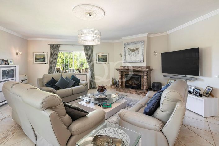 Image No.4-4 Bed House for sale