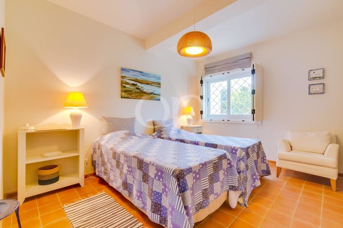 Image No.12-4 Bed House for sale