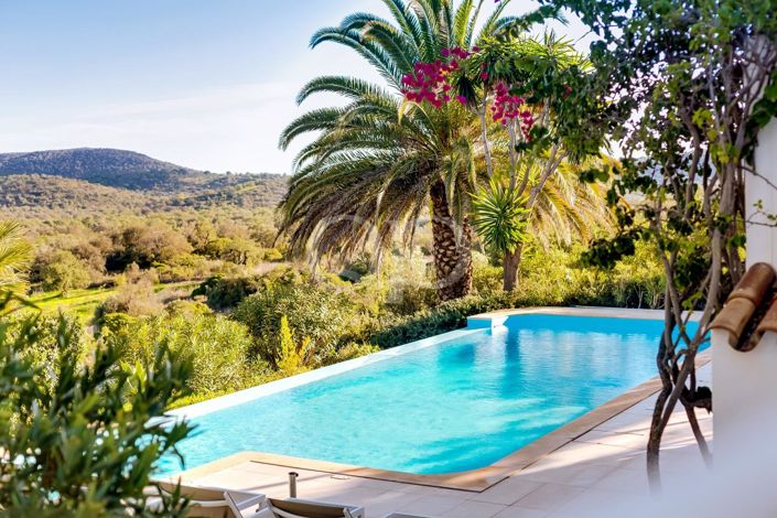 Image No.20-4 Bed House for sale