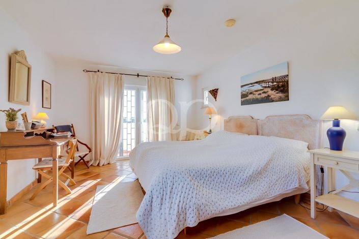 Image No.7-4 Bed House for sale