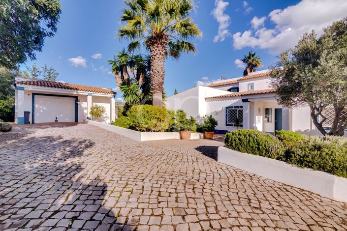 Image No.9-4 Bed House for sale