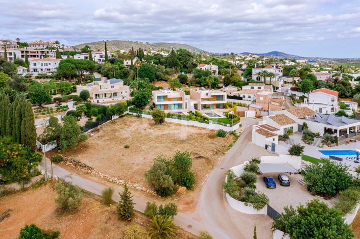 Image No.12-3 Bed House for sale